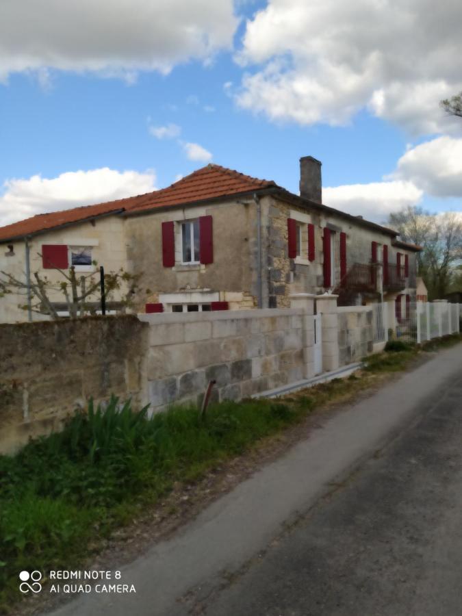 Chambre Privative Dans Ferme Renovee A 7Mn De Perigueux Champcevinel Luaran gambar